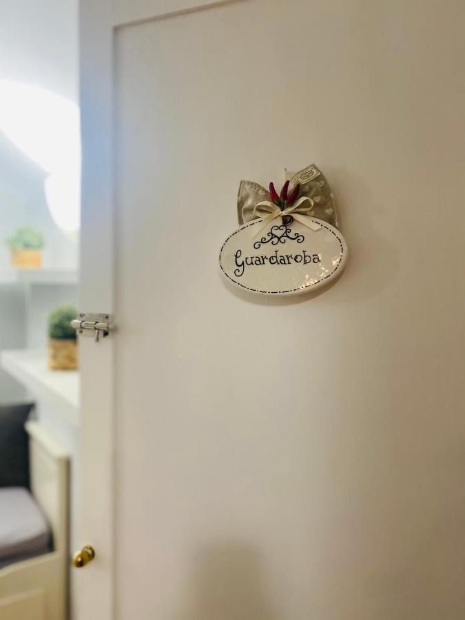 Casa Ninetta - Spaccanapoli - Il Tipico Pianterreno Della Napoli Antica! Exterior foto