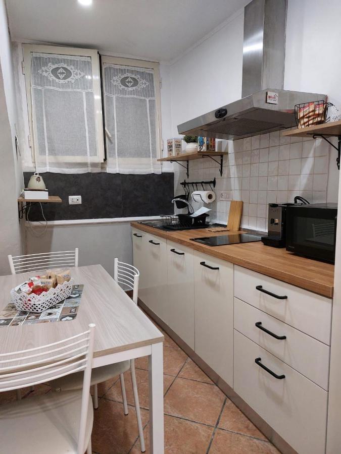 Casa Ninetta - Spaccanapoli - Il Tipico Pianterreno Della Napoli Antica! Exterior foto